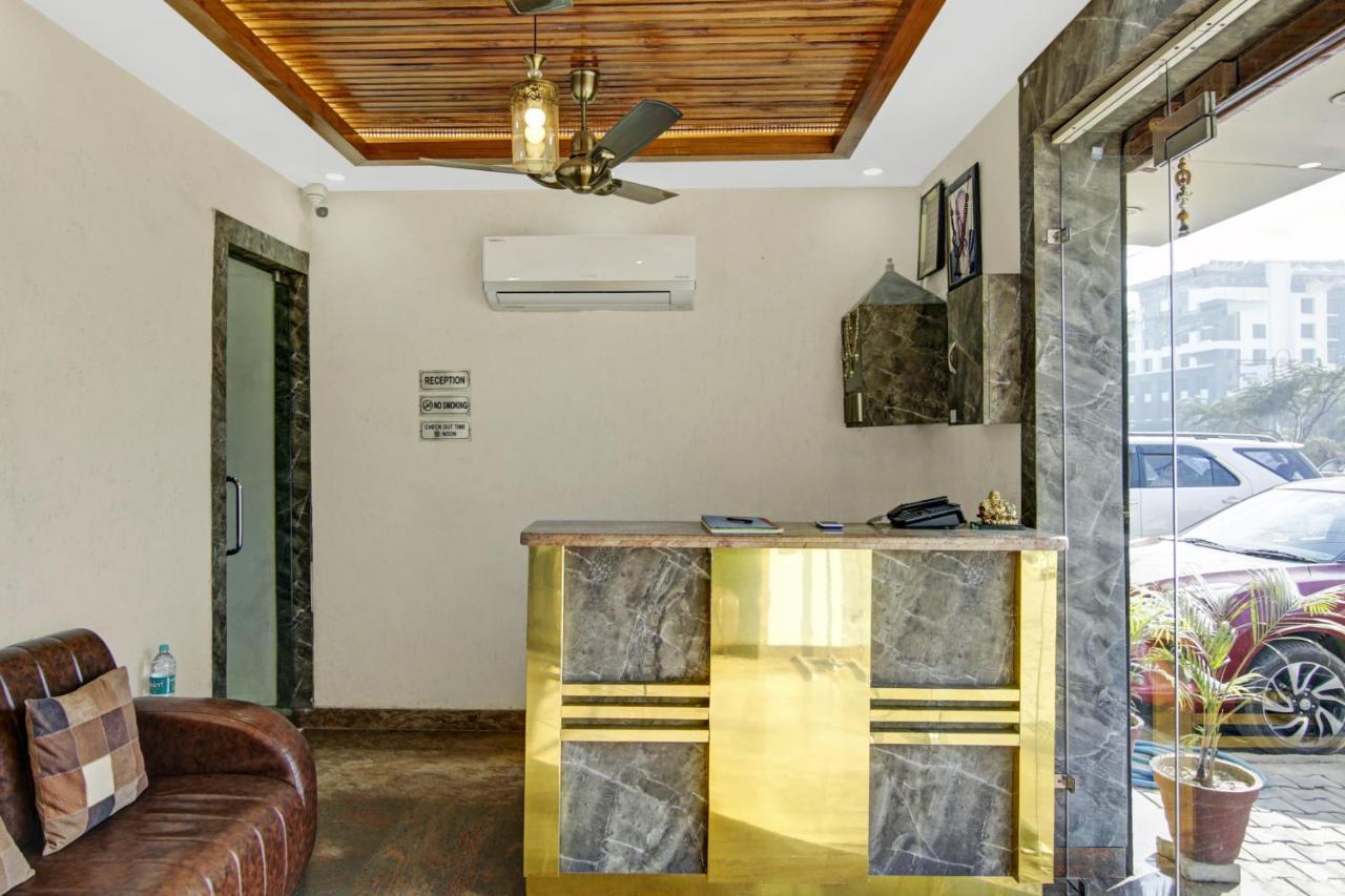 Hotel Treebo Royal Salute, Zirakpur Esterno foto