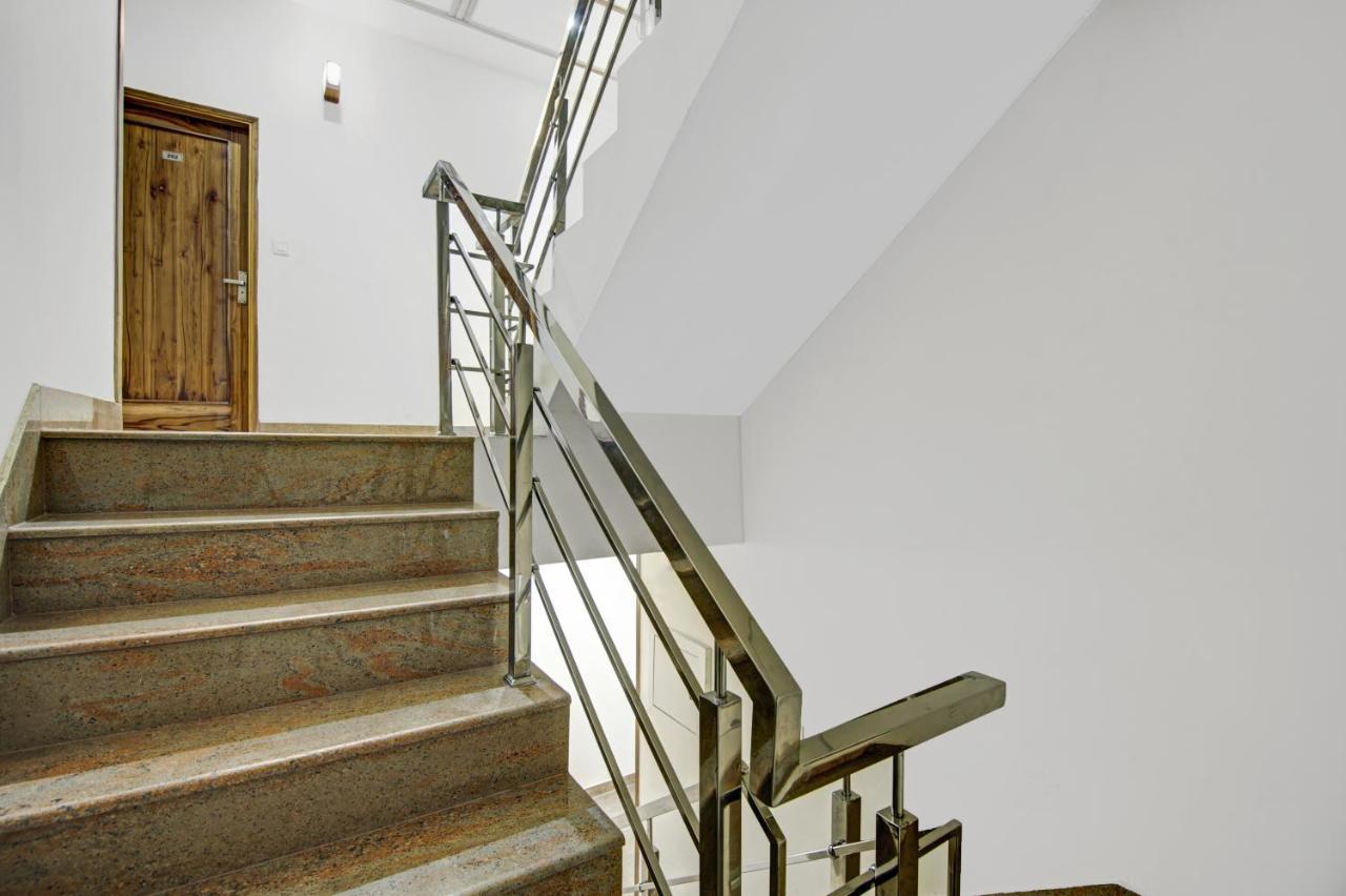 Hotel Treebo Royal Salute, Zirakpur Esterno foto