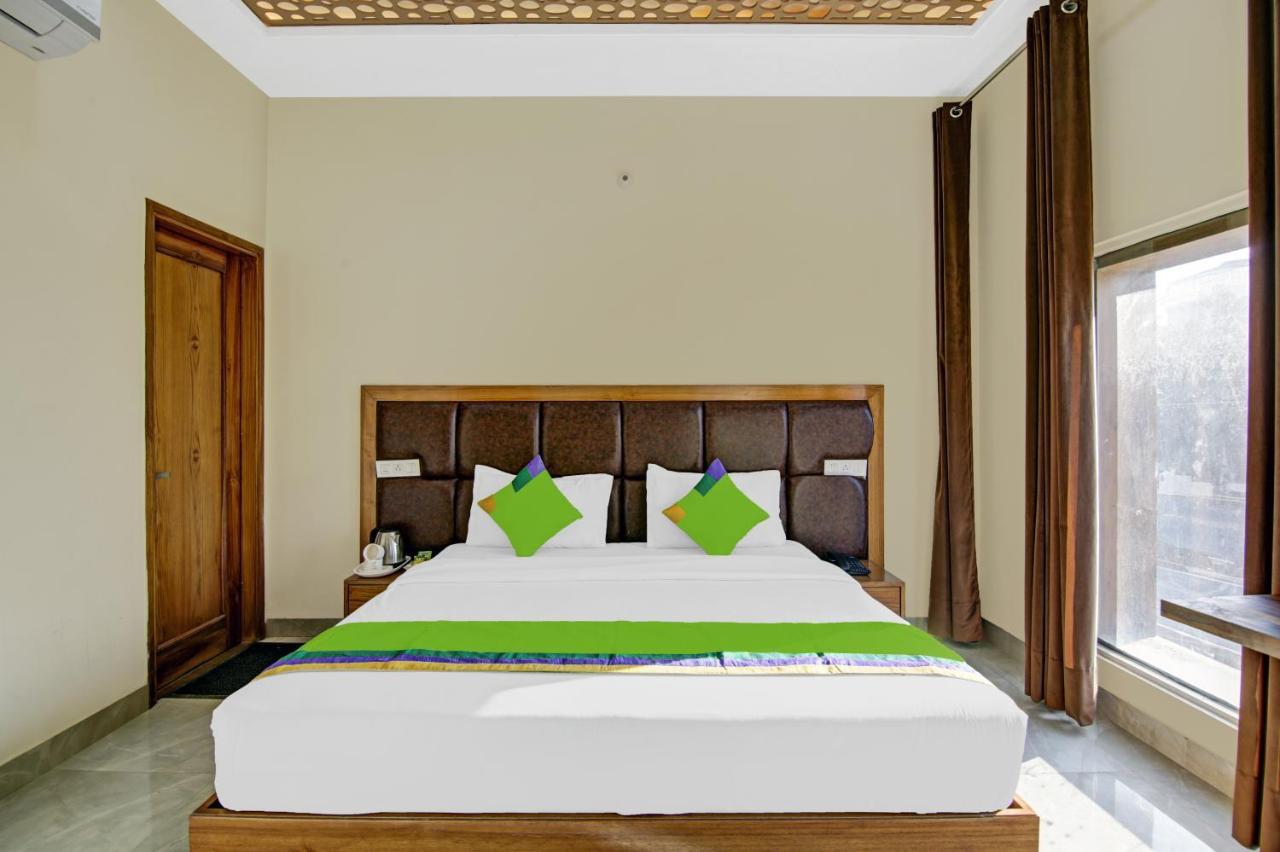 Hotel Treebo Royal Salute, Zirakpur Esterno foto