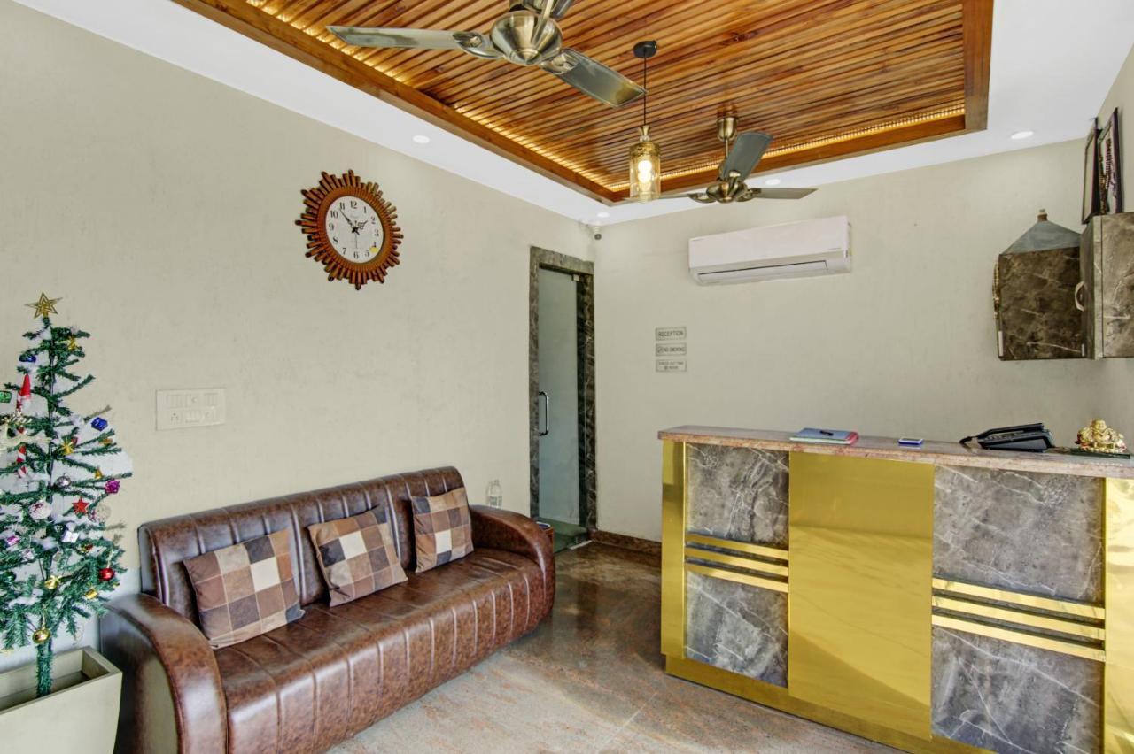 Hotel Treebo Royal Salute, Zirakpur Esterno foto