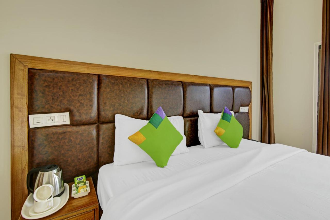 Hotel Treebo Royal Salute, Zirakpur Esterno foto